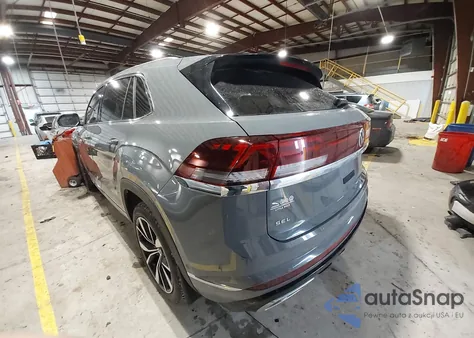 2024 Volkswagen Atlas Cross Sport 2.0T Sel Premium R-Line z USA, uszkodzony, nr VIN 1V2FE2CAXRC204181